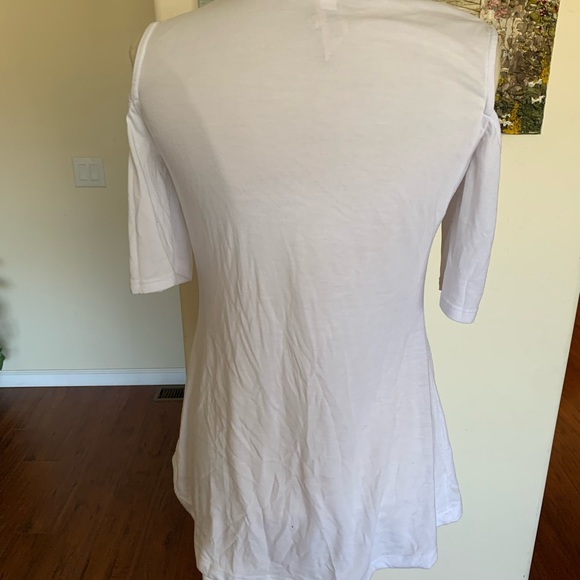 Pretty, summer, cold shoulder top, with sailboat BUNDLE 2 OR MORE FOR THIS PRICE - Picture 3 of 5
